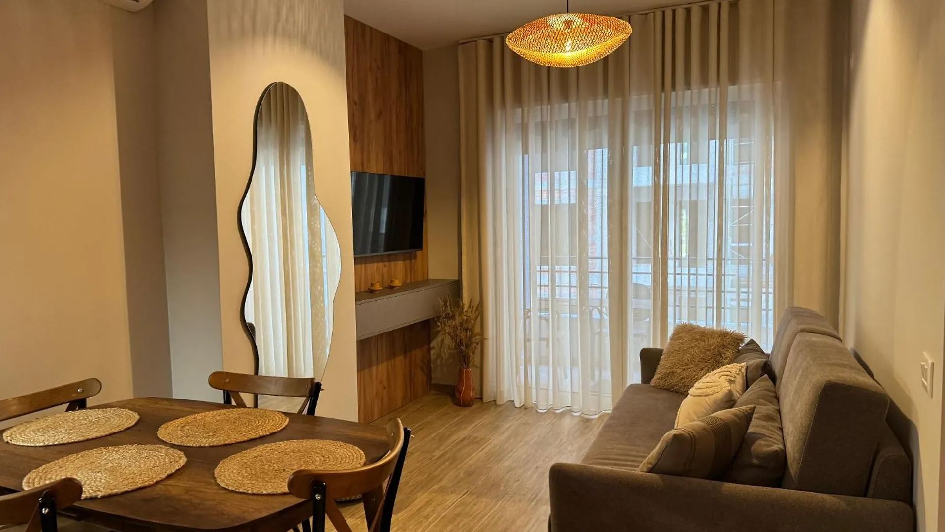 Fael First Luxury Apartments Lungomare Avlonya Arnavutluk