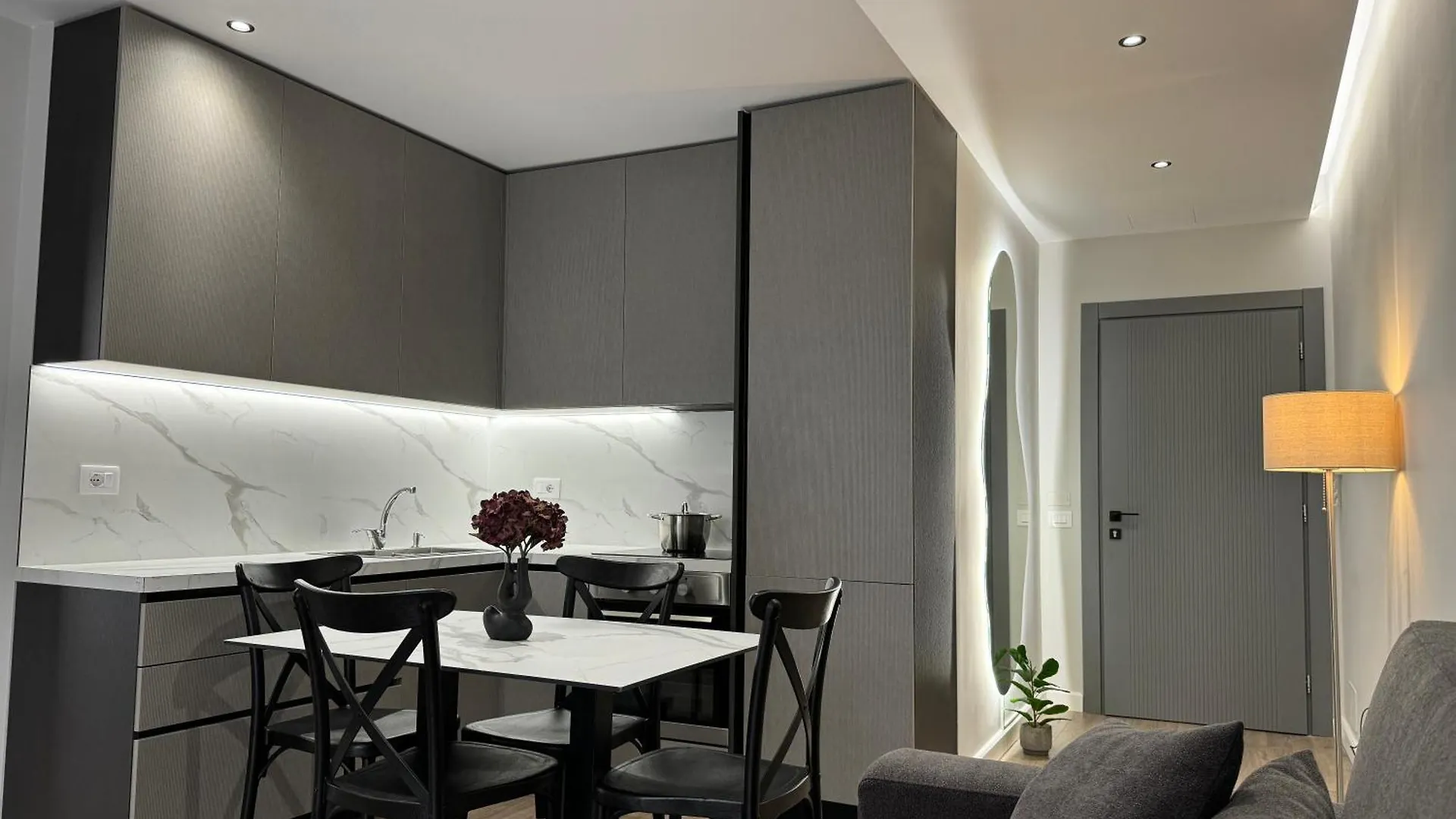 Fael First Luxury Apartments Lungomare Avlonya 0*,