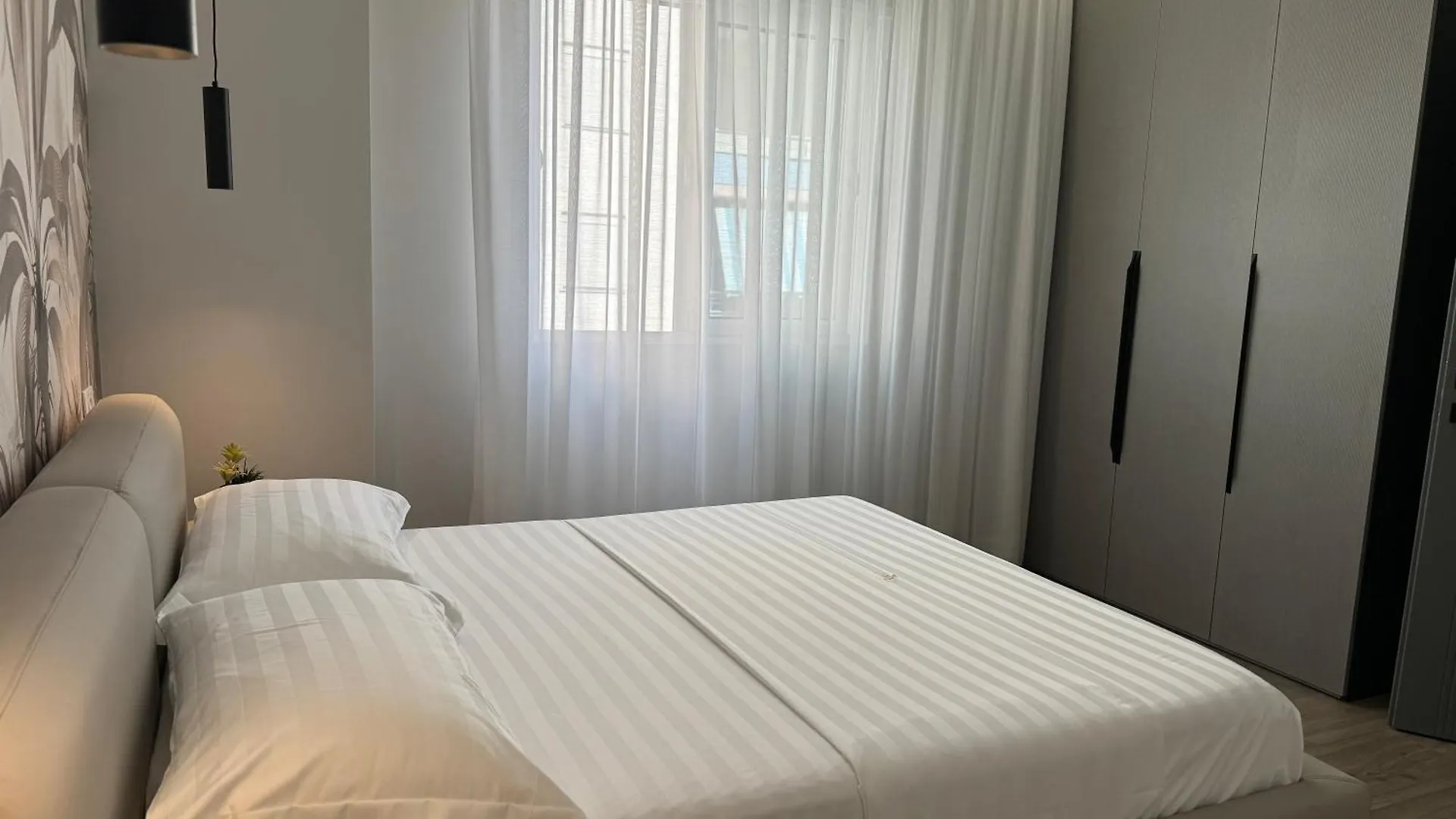 Fael First Luxury Apartments Lungomare Avlonya