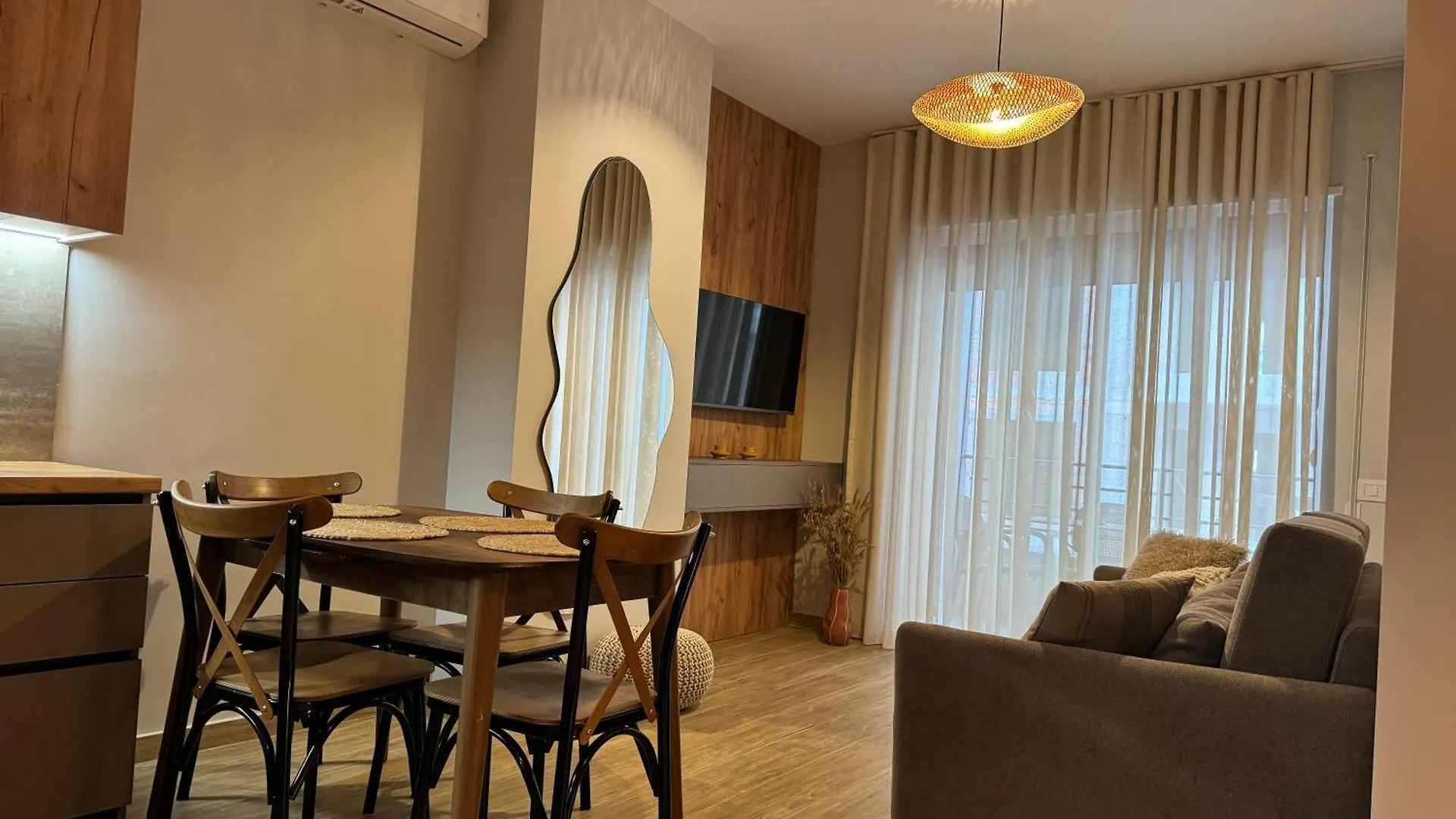 Fael First Luxury Apartments Lungomare Avlonya