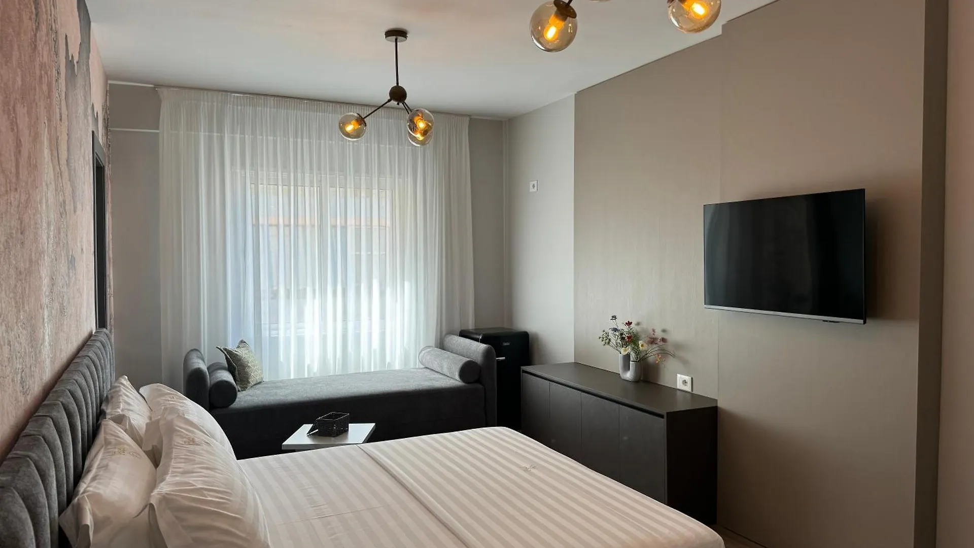 Fael First Luxury Apartments Lungomare Avlonya