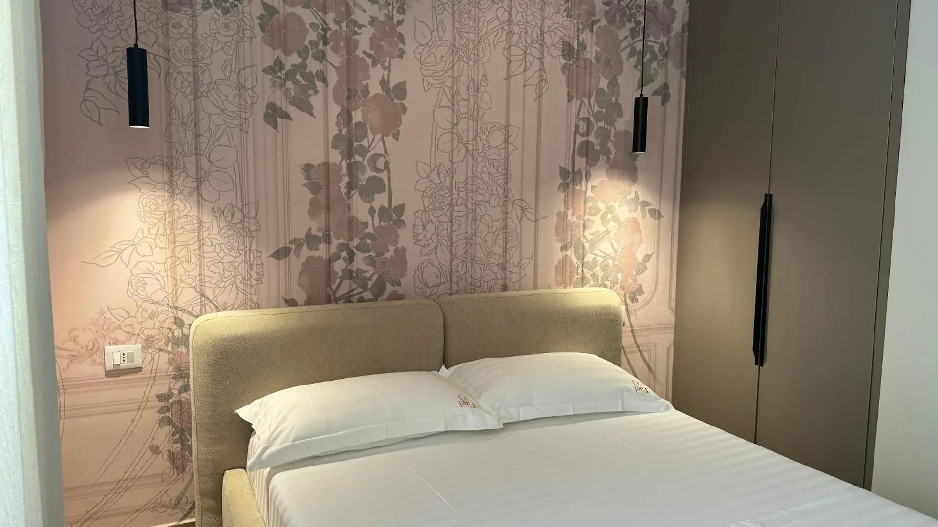 Fael First Luxury Apartments Lungomare Avlonya